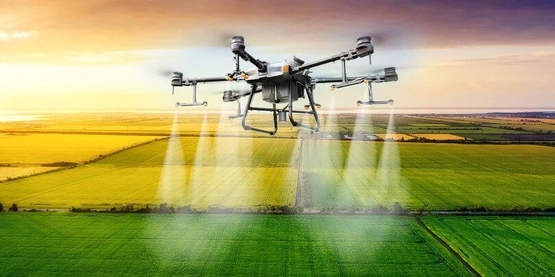 Növényi foltpermetezés, talaj és terepvizsgálat, vegetáció ellenőrzése – DJI Agras T30 mezőgazdasági permetező drón